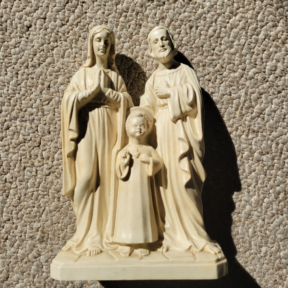Holy Family Religious Figurine ~ Vintage ~ Jesus Mary Joseph ~ Christmas ~ Resin - Picture 11 of 16